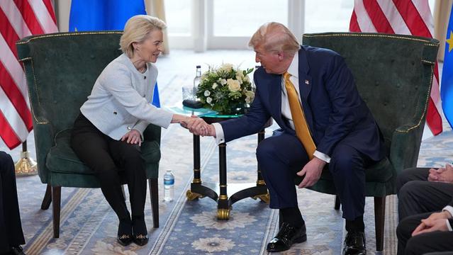 TURNBERRY, SCOTLAND - JULY 27: President of the European Commission Ursula von der Leyen shakes hands with U.S. President Donald Trump during a meeting at Trump Turnberry golf club on July 27, 2025 in Turnberry, Scotland. U.S. President Donald Trump is visiting his Trump Turnberry golf course, as well as Trump International Golf Links in Aberdeenshire, during a brief visit to Scotland from July 25 to 29. (Photo by Andrew Harnik/Getty Images)