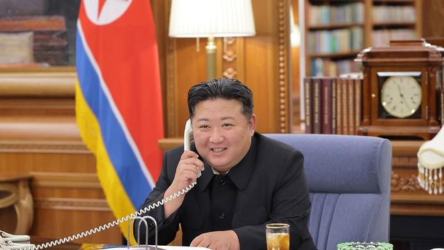Telefonat vor Trump-Treffen: Kim Jong Un sagt Putin uneingeschränkte Unterstützung zu