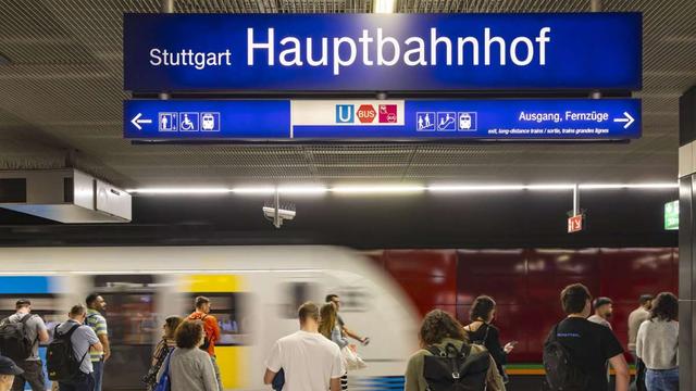 Stuttgart: Nach gerissener Oberleitung: Bahnverkehr läuft wieder an Stuttgart: Nach gerissener Oberleitung: Bahnverkehr läuft wieder an