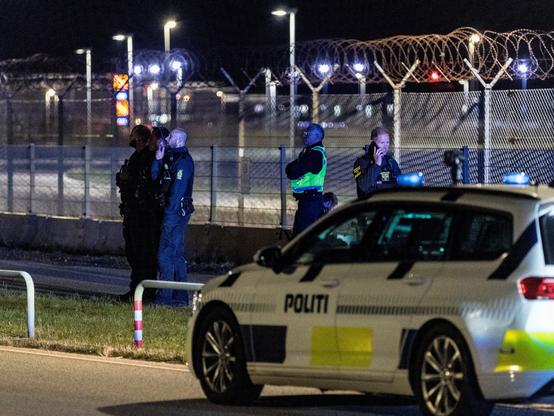 Copenhagen airport shut after sighting of ‘unidentified drones’ | Russia-Ukraine war News