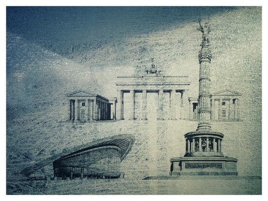 Drei Berliner Wahrzeichen (Brandenburger Tor, Siegessäule, Haus der Kulturen der Welt) sind auf einer Scheibe aufgedruckt, überall sind Eisblumen zu sehen. Das Bild hat eine blaue Grundfärbung.