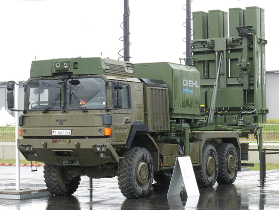 Bild:

Iris-T Flugabwehrsystem