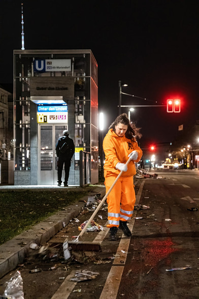Silvesterreinigung der BSR Unter den Linden