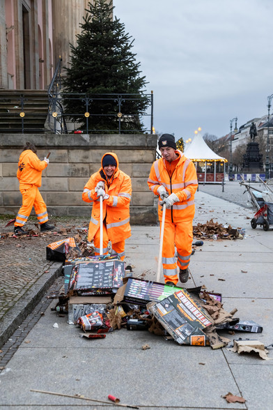 Silvesterreinigung der BSR Unter den Linden