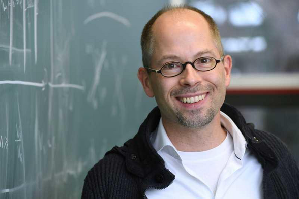 Das Foto zeigt den Quantenphysiker Prof. Dr. Jens Eisert. Bildnachweis: privat