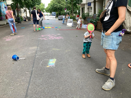 Fotos einer Spielstraße 