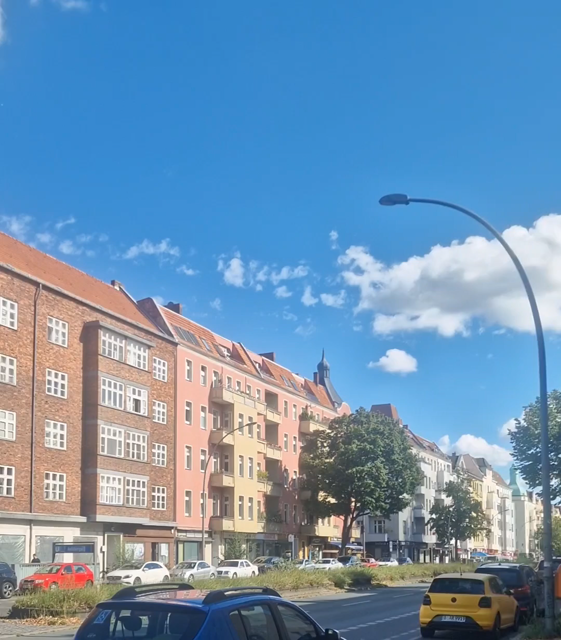 Video einer Häuserreihe 
