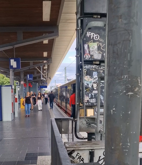 Video von einer ausfahrenden S-Bahn 